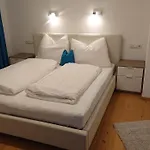 Apartman Hoamatl, *