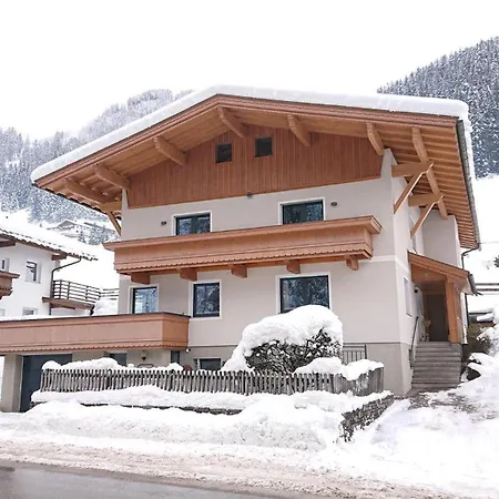 Hoamatl, Apartman